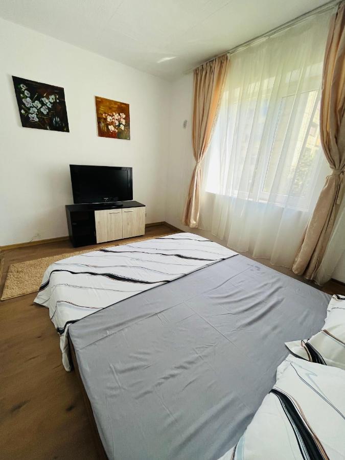 Apartament Yasmy Apartment Orsova Exterior photo